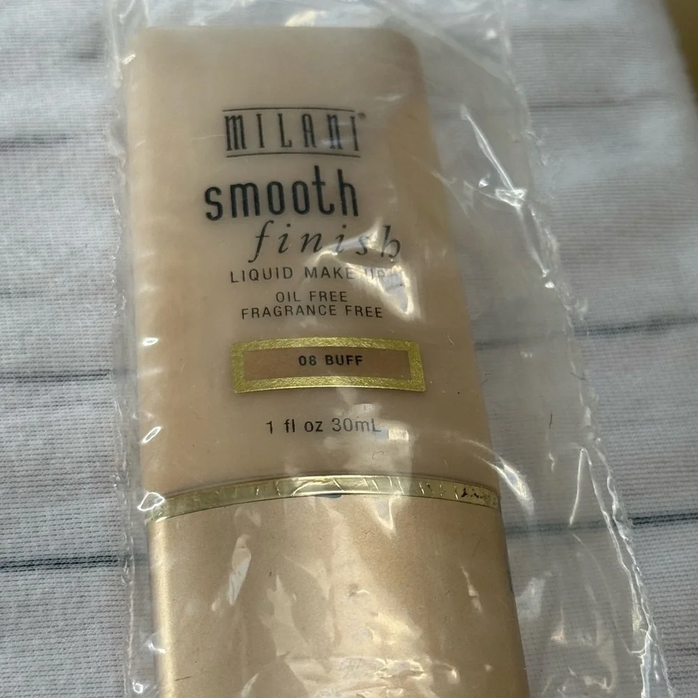 Milani Smooth Finish Liquid Makeup - 08 Buff